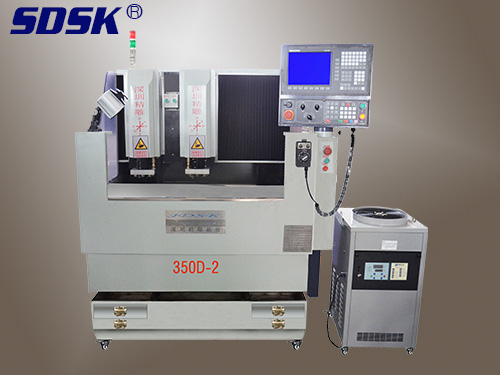 Characteristics of Shenzhen Precision Sculpture Machine/Small High gloss Machine Manufacturer